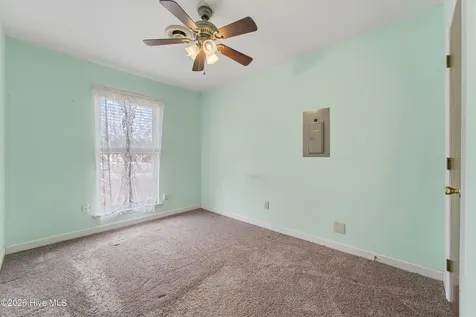 6002 E Red Oak Court Jacksonville NC 28546