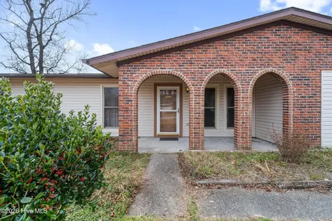 6002 E Red Oak Court Jacksonville NC 28546