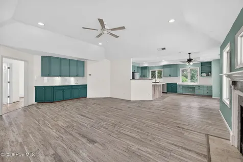 236 Ravenswood Road Hampstead NC 28443