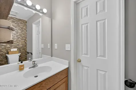 236 Ravenswood Road Hampstead NC 28443
