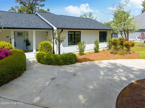 218 Olde Point Loop Hampstead NC 28443