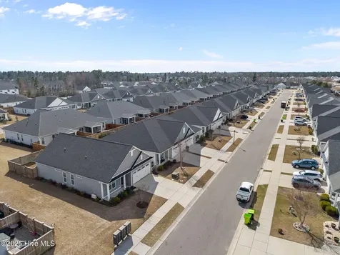 6413 Pinnacle Point Winnabow NC 28479
