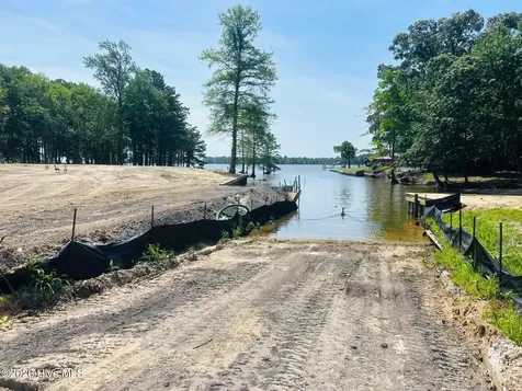 29&30 Comanche Trail Hertford NC 27944