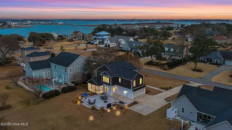 542 Deer Creek Drive Cape Carteret NC 28584