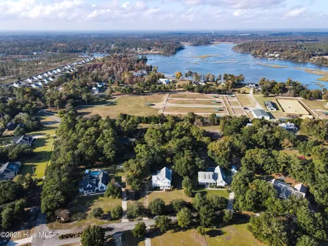 53 Ballast Point Road Hampstead NC 28443