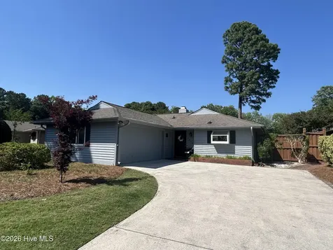 1213 Bayside Circle W Wilmington NC 28405