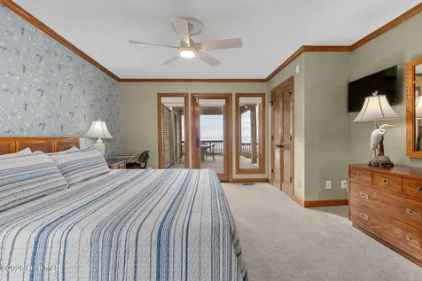 111 Dogwood Circle Pine Knoll Shores NC 28512