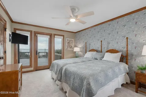 111 Dogwood Circle Pine Knoll Shores NC 28512