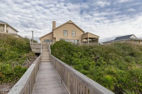 111 Dogwood Circle Pine Knoll Shores NC 28512