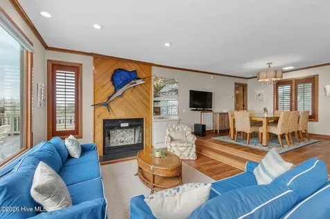 111 Dogwood Circle Pine Knoll Shores NC 28512