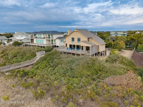111 Dogwood Circle Pine Knoll Shores NC 28512
