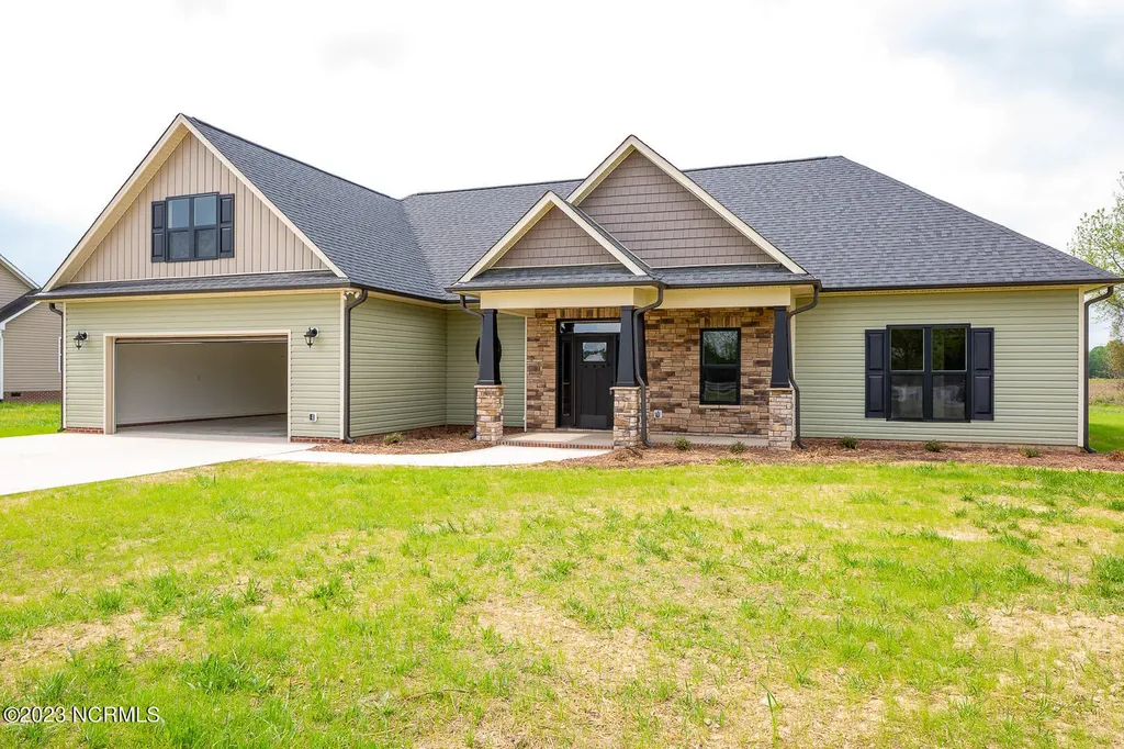 129 Cedar Lake Lane Clinton NC 28328