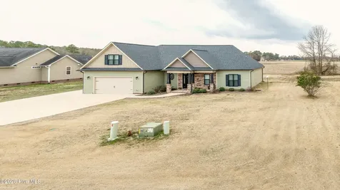 129 Cedar Lake Lane Clinton NC 28328