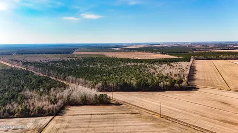 10 Ballahack Road Hertford NC 27944
