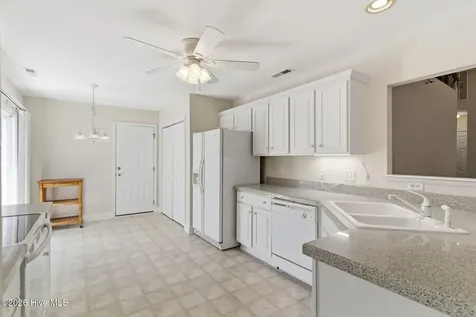 5243 Minnesota Drive SE Southport NC 28461