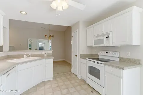 5243 Minnesota Drive SE Southport NC 28461