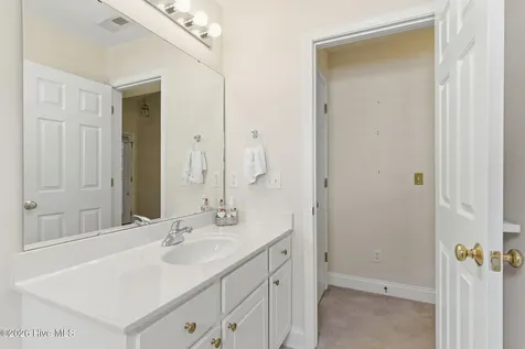 5243 Minnesota Drive SE Southport NC 28461