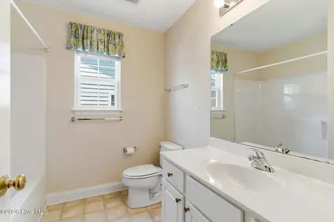 5243 Minnesota Drive SE Southport NC 28461