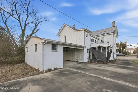 307 Dobbs Street Hertford NC 27944
