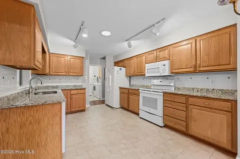 5718 Sloop Court New Bern NC 28560