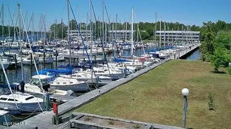 5718 Sloop Court New Bern NC 28560