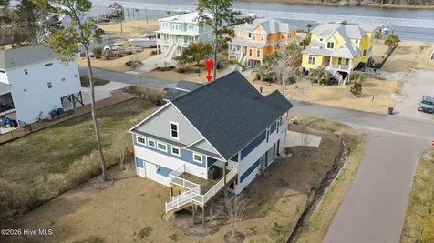1607 E Yacht Drive Oak Island NC 28465
