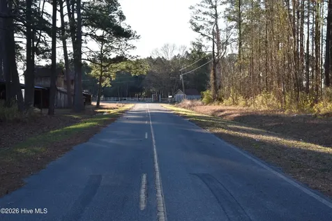 97 Mcgowan Road Bath NC 27808
