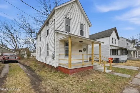 200 Queen Street Elizabeth City NC 27909