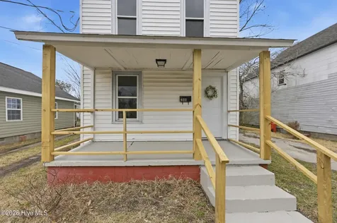 200 Queen Street Elizabeth City NC 27909