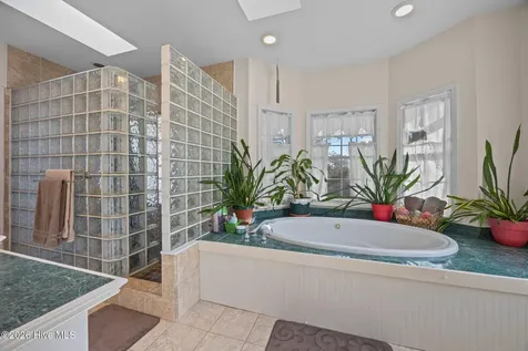 33 Neuse Winds Drive Oriental NC 28571