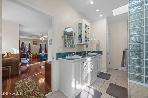 33 Neuse Winds Drive Oriental NC 28571