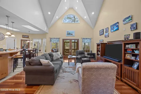 33 Neuse Winds Drive Oriental NC 28571