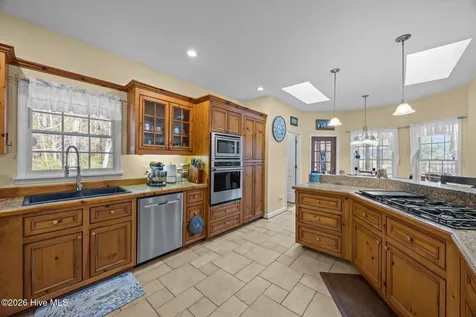 33 Neuse Winds Drive Oriental NC 28571