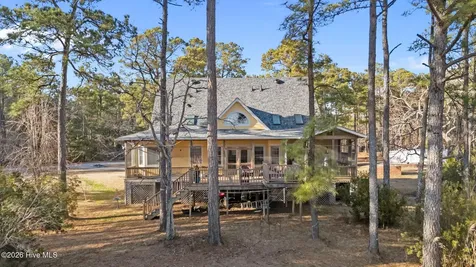 33 Neuse Winds Drive Oriental NC 28571