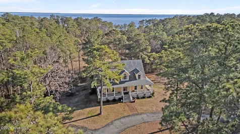 33 Neuse Winds Drive Oriental NC 28571