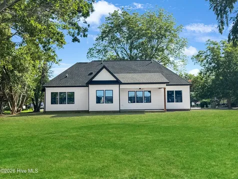 103 Sylvan Court Elizabeth City NC 27909
