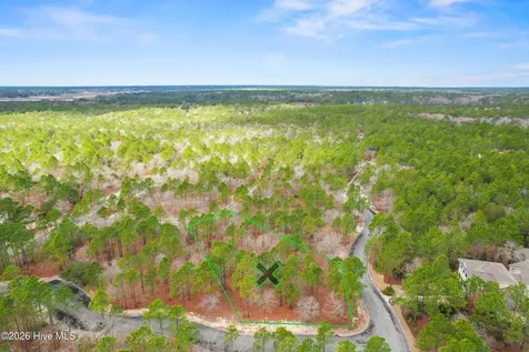 585 Elorriga Drive SE Bolivia NC 28422