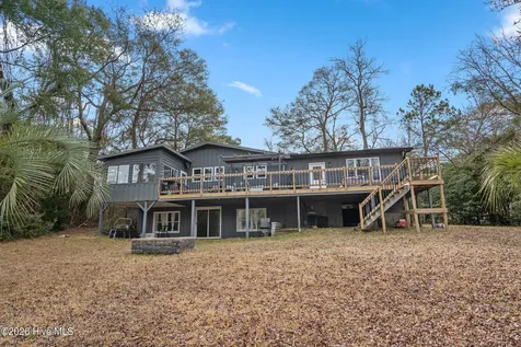 532 Medcalf Drive SW Sunset Beach NC 28468