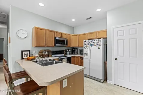 215/217 Lloyd Street Holly Ridge NC 28445