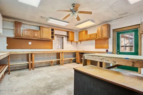 201 N Wilmington Street Richlands NC 28574