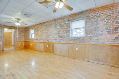201 N Wilmington Street Richlands NC 28574