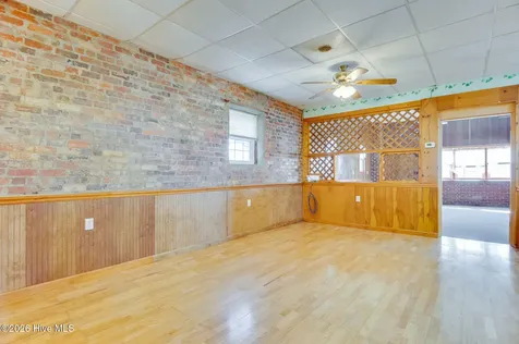201 N Wilmington Street Richlands NC 28574