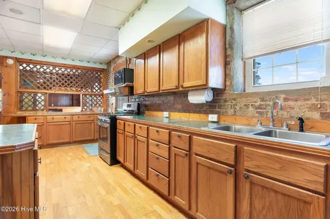 201 N Wilmington Street Richlands NC 28574