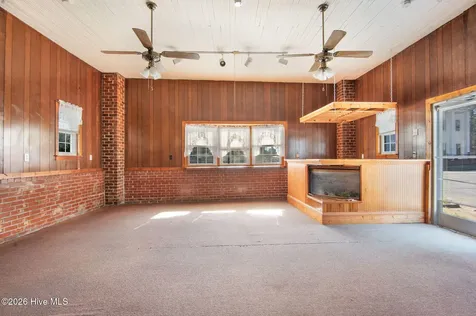 201 N Wilmington Street Richlands NC 28574