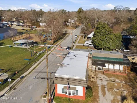 201 N Wilmington Street Richlands NC 28574