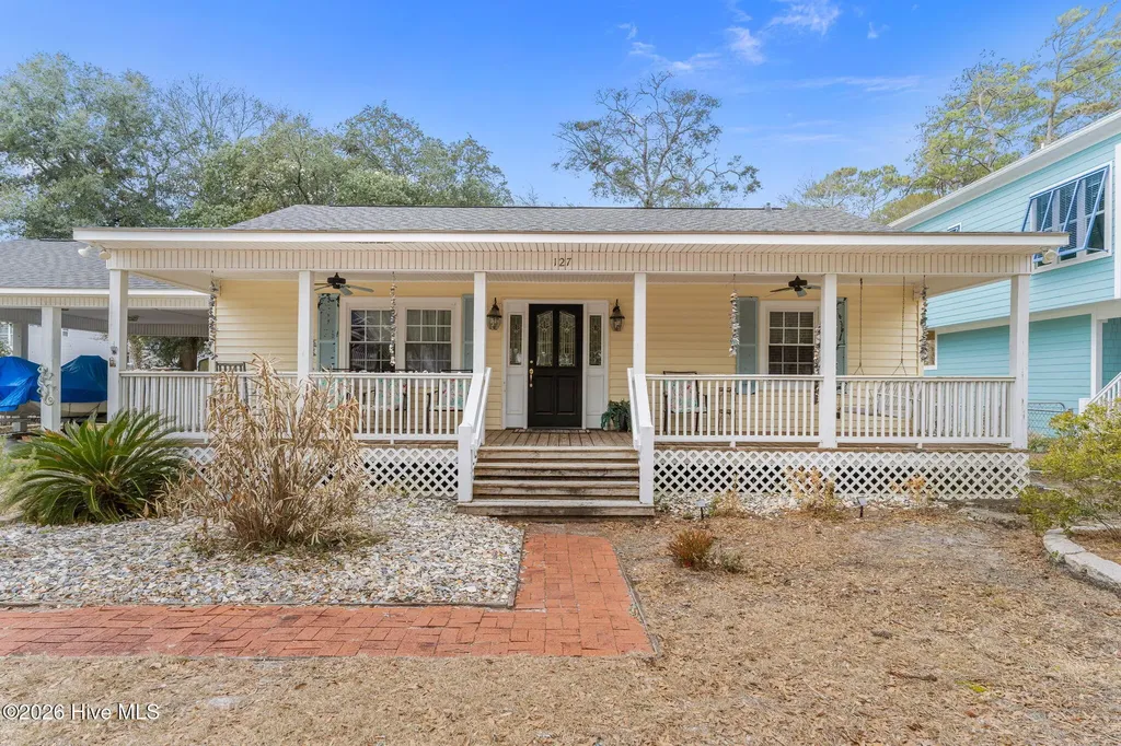 127 NW 18th Street Oak Island NC 28465