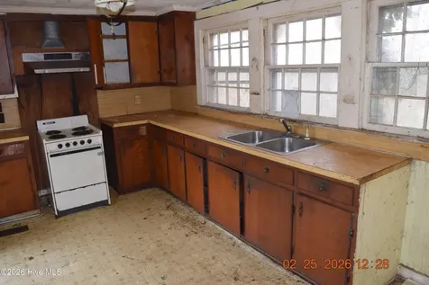 519 Church Street Fairfield NC 27826