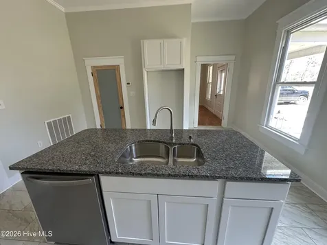 1005 W Church Street Laurinburg NC 28352