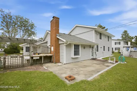201 Sycamore Drive Beaufort NC 28516
