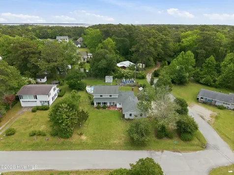201 Sycamore Drive Beaufort NC 28516